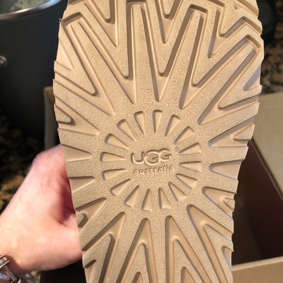 Ugg boots - Picture 5 of 5